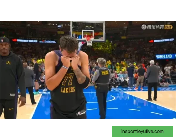 詹姆斯谈东契奇受伤与雷霆首节强势表现：我们遭遇重创