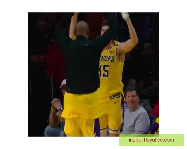 今夏多队争抢湖人里夫斯 有望获得2至3年顶薪合同